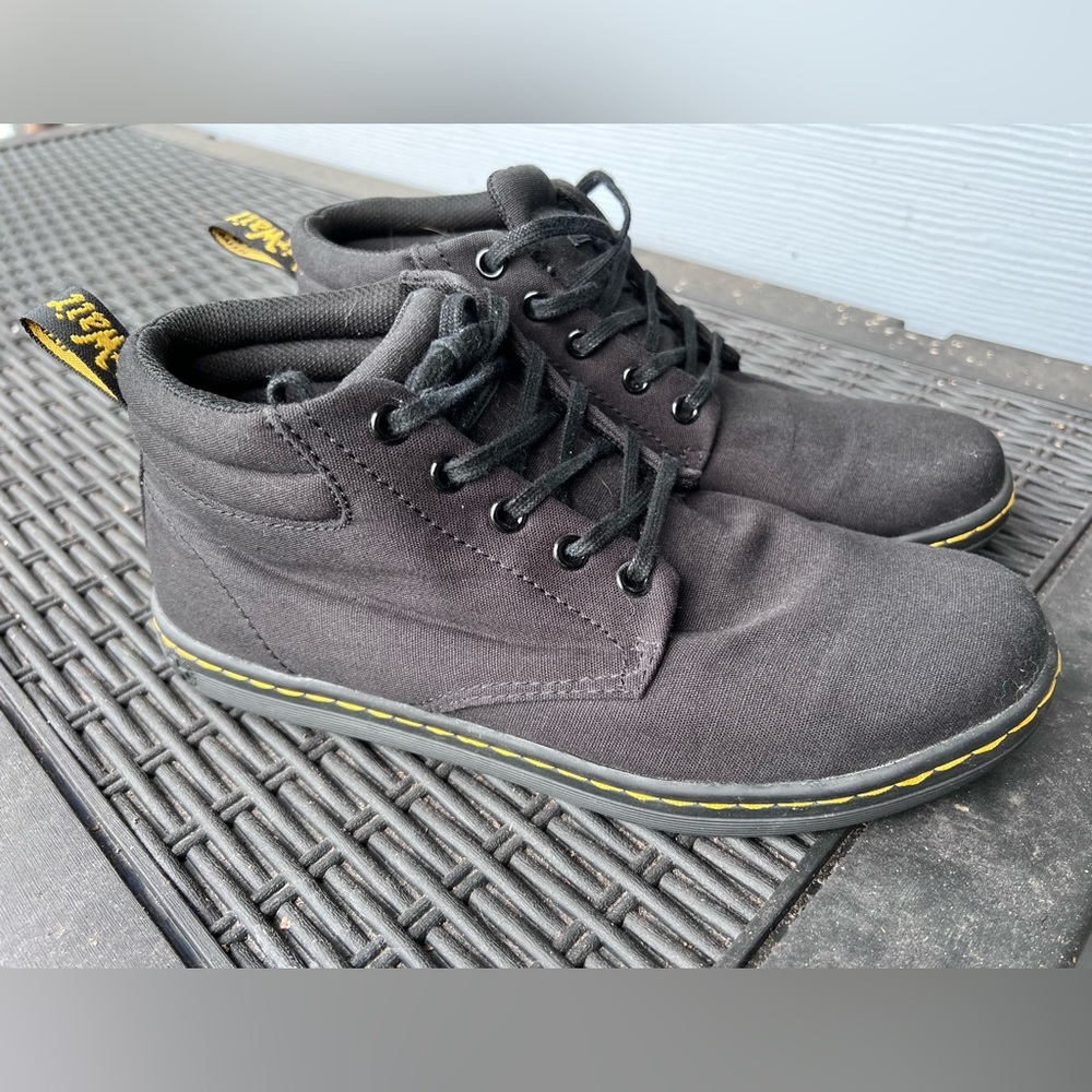 Dr. Martens Maleke Shoes Men’s Size 9